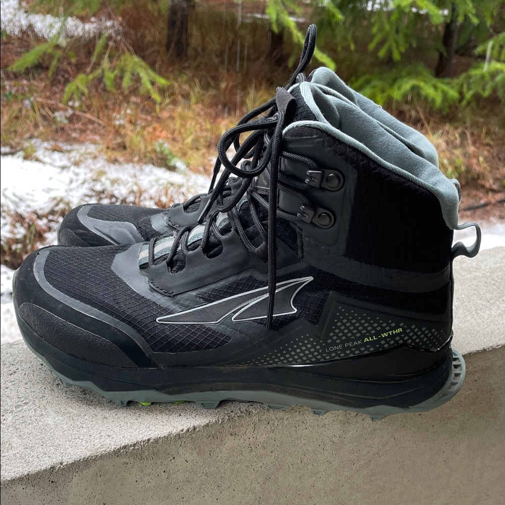 Altra women’s Lone Peak All-WTHR boot shoe